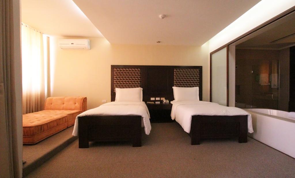 Coron Gateway Hotel & Suites Szoba fotó